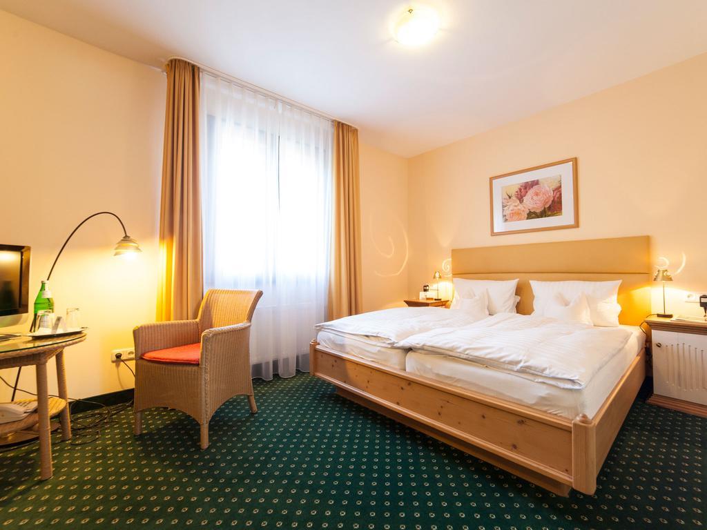 Landhotel Der Schwallenhof Bad Driburg Cameră foto